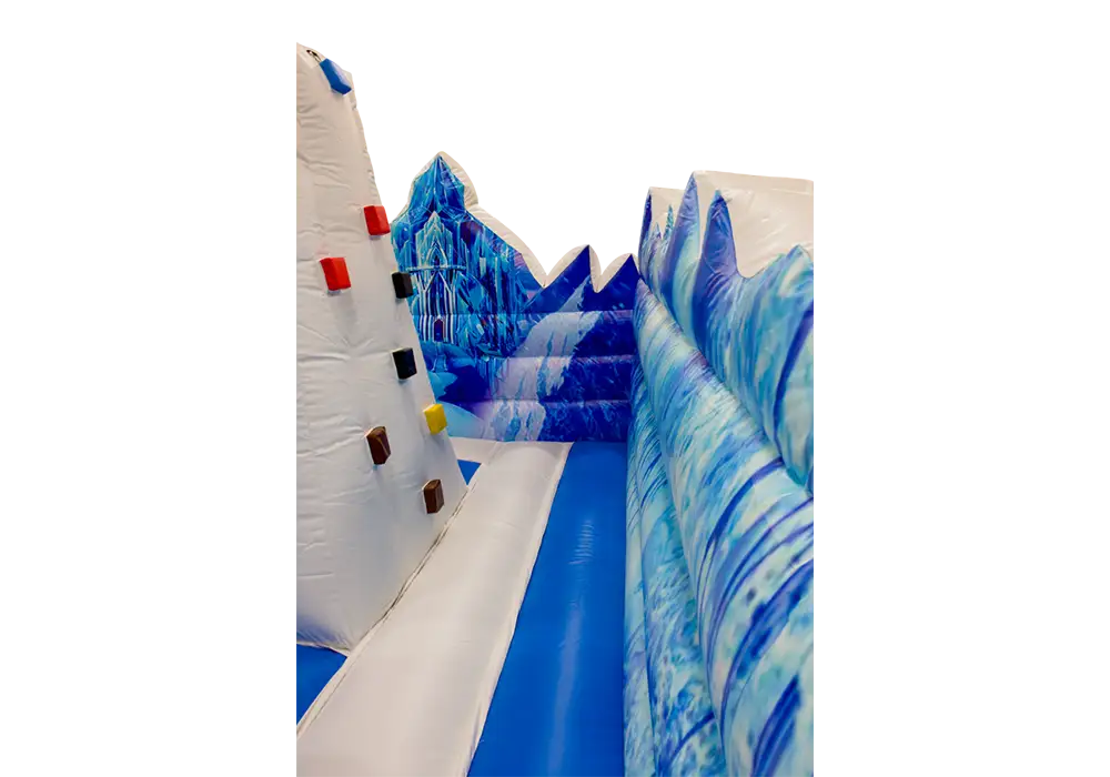 Jeu gonflable chateau de glace